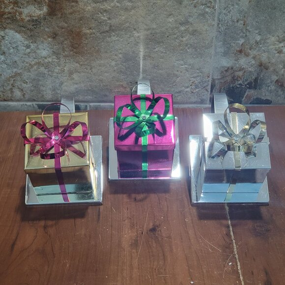 Metal Ribbon Gift Box Stocking Hanging Holder Set of 3 - Picture 3 of 12